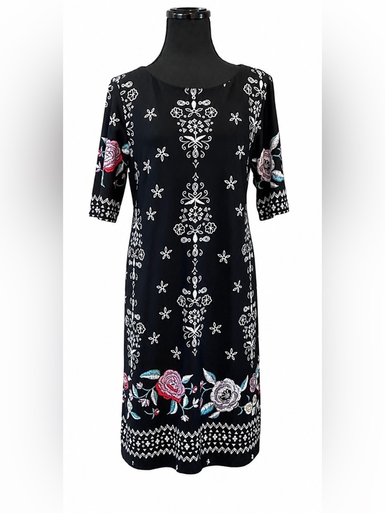 Chetta B Dresses & Skirts - CHETTA B Black Dress with Embroidered Floral Patterns Women’s Size 10